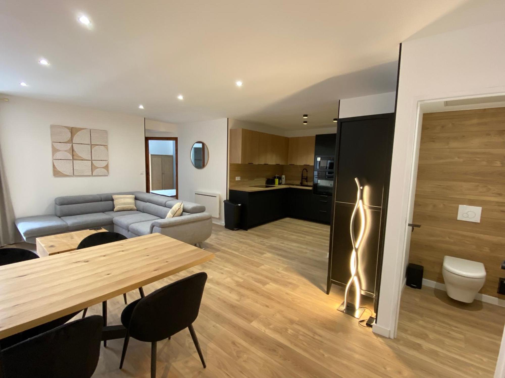 Madonna Elegance, Proche Sanctuaire, 95M2 Apartment Lourdes Luaran gambar