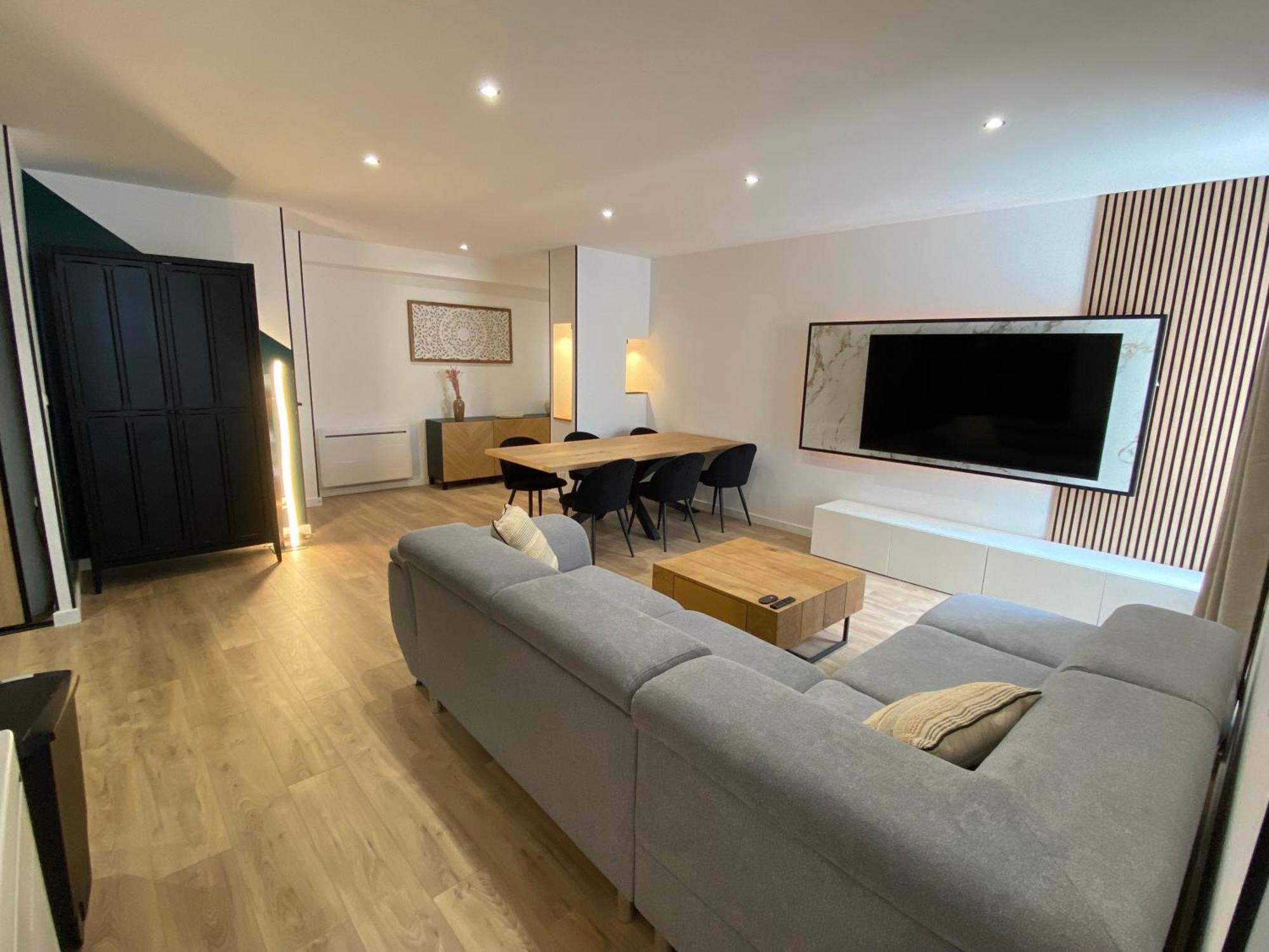 Madonna Elegance, Proche Sanctuaire, 95M2 Apartment Lourdes Luaran gambar